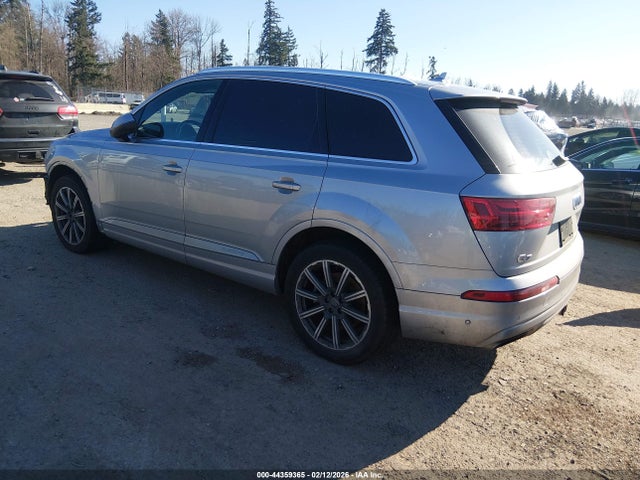 2019 AUDI Q7 WA1VAAF71KD015707 Photo 2