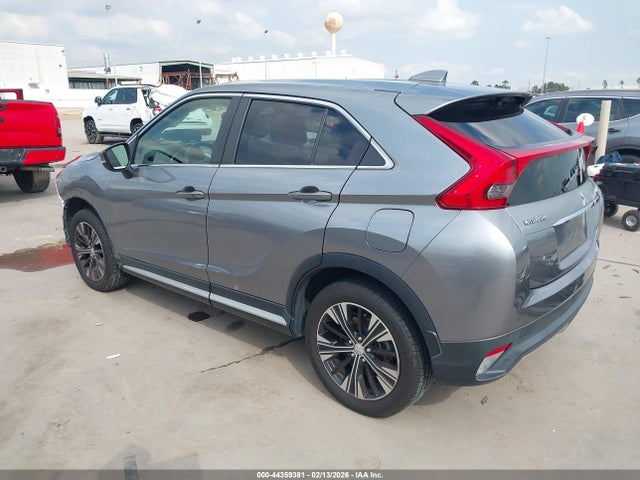 2018 MITSUBISHI ECLIPSE CROSS JA4AT5AA0JZ039193 Photo 2