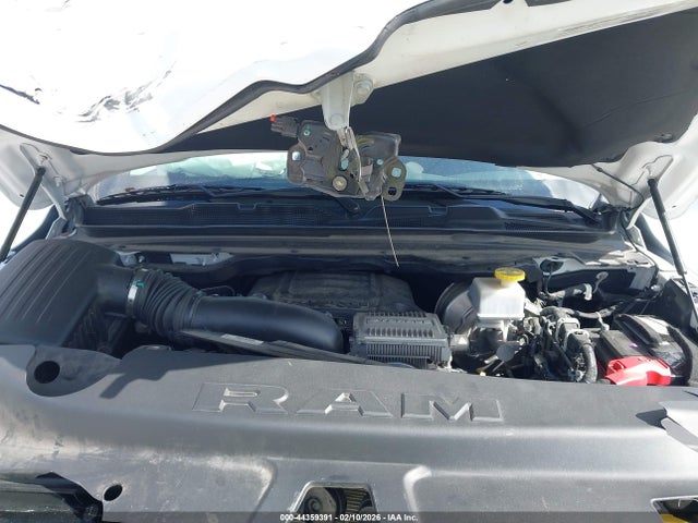 Продажа на аукционе авто 2023 Ram 1500 Big Horn  4x2 5'7 Box, vin: 1C6RREFT8PN585992, номер лота: 44359391