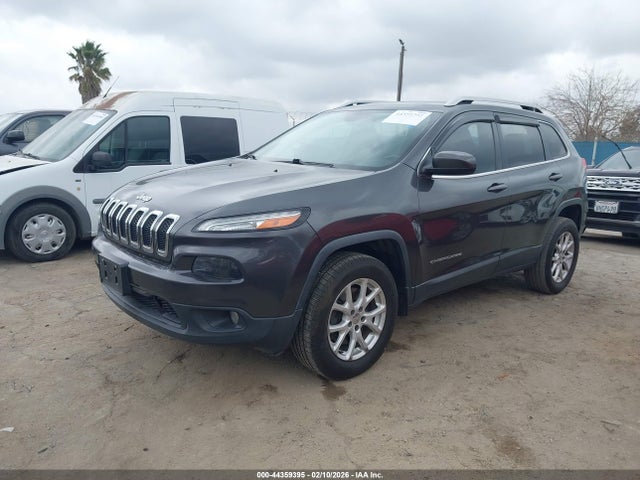 Jeep Cherokee Latitude 2015 1C4PJMCS2FW527690 Image 2