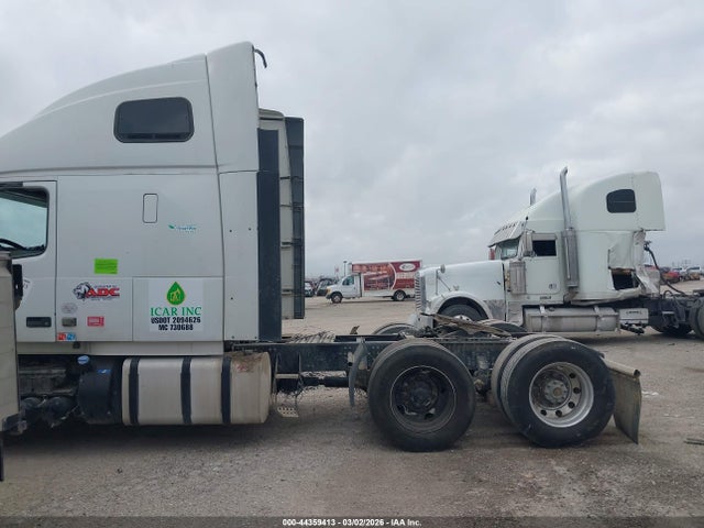 44359413 :رقم المزاد ، 4V4N99EH8GN925934 vin ، 2016 Volvo Vn Vnl مزاد بيع