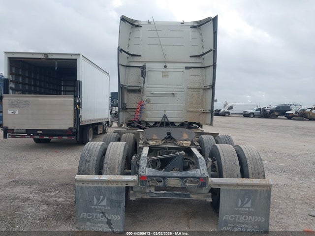 44359413 :رقم المزاد ، 4V4N99EH8GN925934 vin ، 2016 Volvo Vn Vnl مزاد بيع