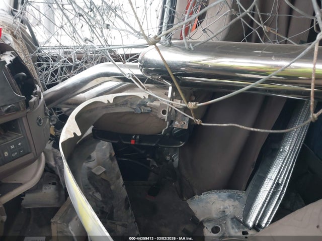 44359413 :رقم المزاد ، 4V4N99EH8GN925934 vin ، 2016 Volvo Vn Vnl مزاد بيع