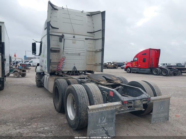 44359413 :رقم المزاد ، 4V4N99EH8GN925934 vin ، 2016 Volvo Vn Vnl مزاد بيع