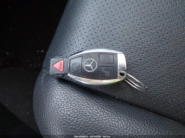 2011 Mercedes-benz Glk 350 4matic მანქანა იყიდება აუქციონზე, vin: WDCGG8HBXBF653458, აუქციონის ნომერი: 44359513