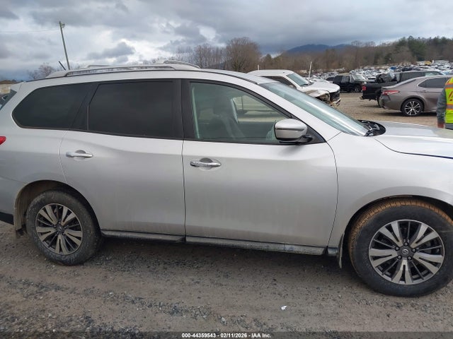 5N1DR2MN6HC659831 Nissan Pathfinder Sv