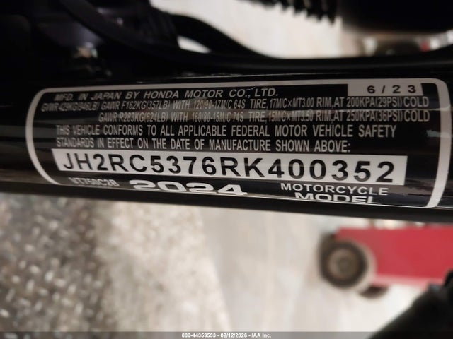 JH2RC5376RK400352 Honda Vt750 C2b
