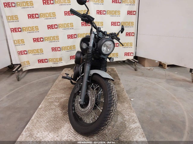 JH2RC5376RK400352 Honda Vt750 C2b
