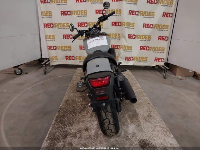 JH2RC5376RK400352 Honda Vt750 C2b