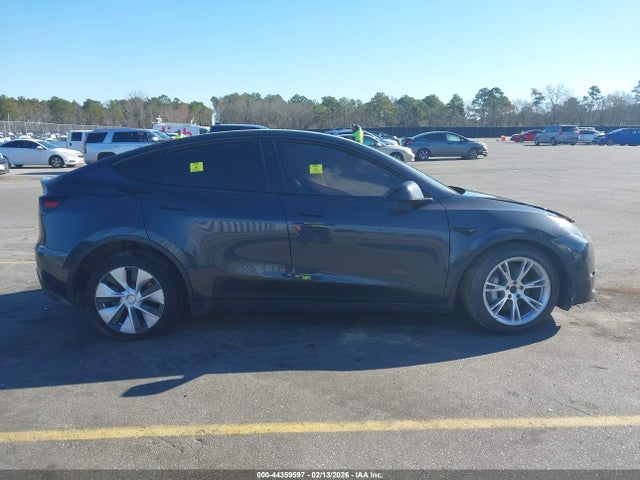 Продаж на аукціоні авто 2024 Tesla Model Y Long Range Dual Motor All-wheel Drive, vin: 7SAYGAEE4RF029320, номер лоту: 44359597