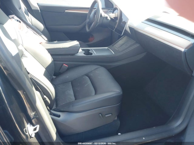 Продаж на аукціоні авто 2024 Tesla Model Y Long Range Dual Motor All-wheel Drive, vin: 7SAYGAEE4RF029320, номер лоту: 44359597