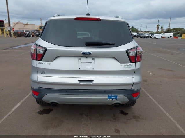 1FMCU0J96HUF02705 Ford Escape Titanium