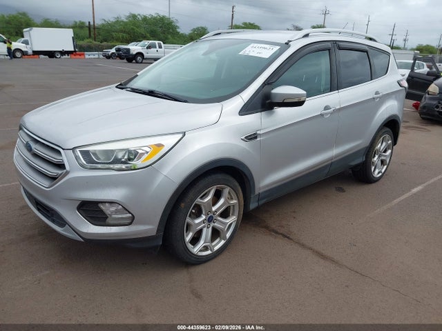 1FMCU0J96HUF02705 Ford Escape Titanium