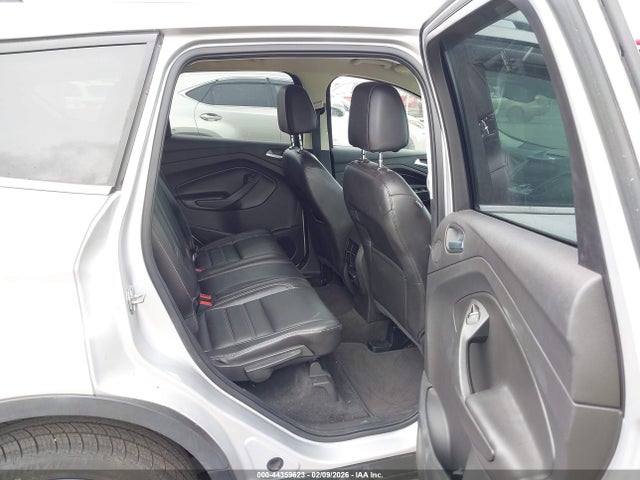 1FMCU0J96HUF02705 Ford Escape Titanium