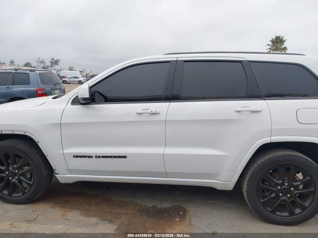 2018 Jeep Grand Cherokee Altitude 4x2 მანქანა იყიდება აუქციონზე, vin: 1C4RJEAGXJC197398, აუქციონის ნომერი: 44359635
