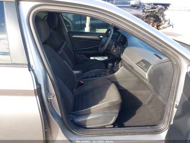 3VWBM7BU8NM034582 Volkswagen Jetta 1.5t Sport