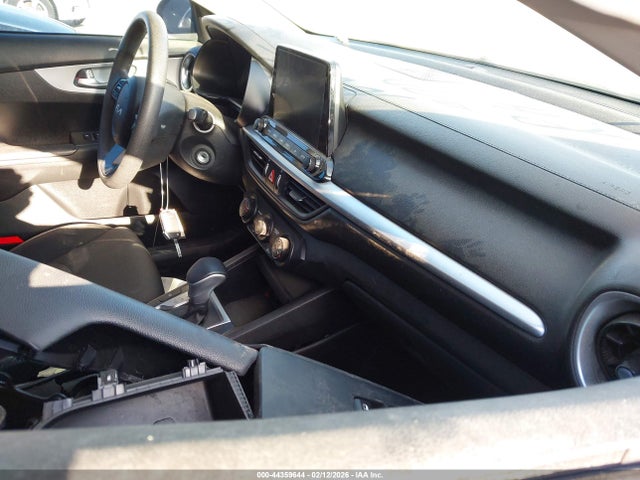 3KPF24AD4PE530292 KIA Forte Lxs