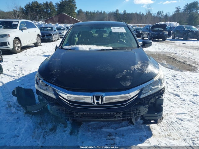 1HGCR2F30HA208418 Honda ACCORD LX