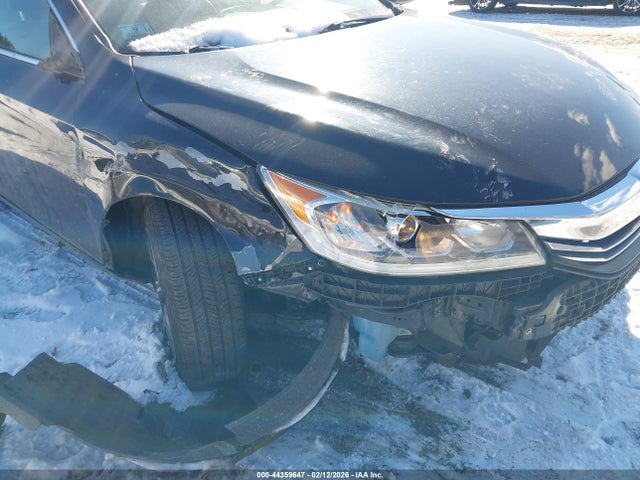 1HGCR2F30HA208418 Honda ACCORD LX