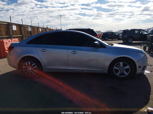 1G1PB5SH3E7418536 Chevrolet Cruze Ls Manual