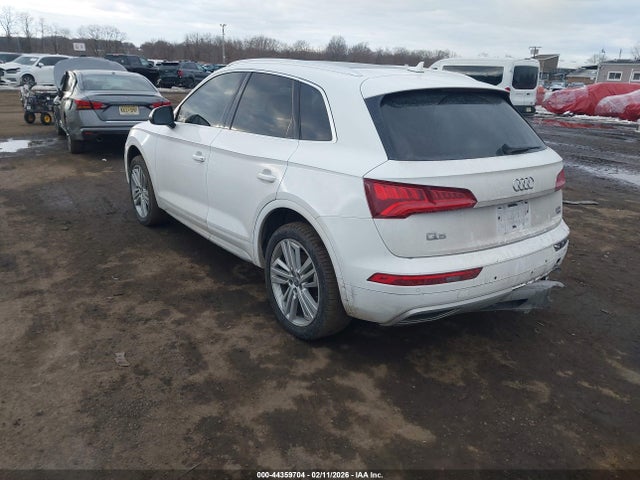 2018 AUDI Q5 WA1BNAFY2J2238252 Photo 2