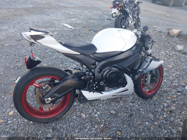 Suzuki GSX-R600 2024 JS1GN7FA9R7100444 Image 12