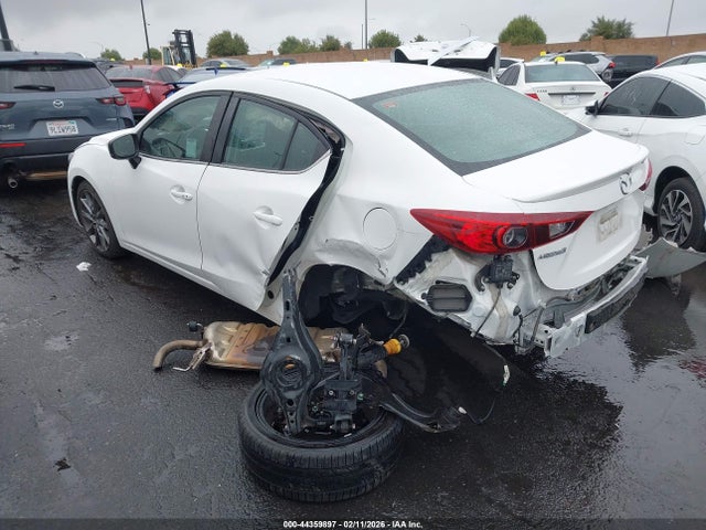 3MZBN1V36JM262992 Mazda Mazda3 Touring