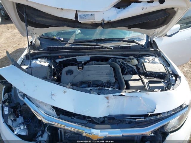 1G1ZD5ST4KF180589 Chevrolet MALIBU LT