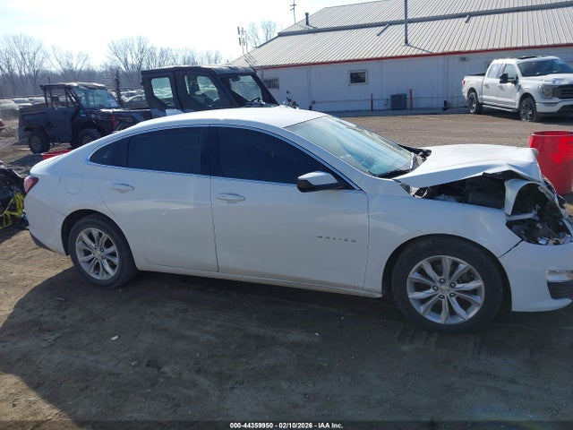 1G1ZD5ST4KF180589 Chevrolet MALIBU LT