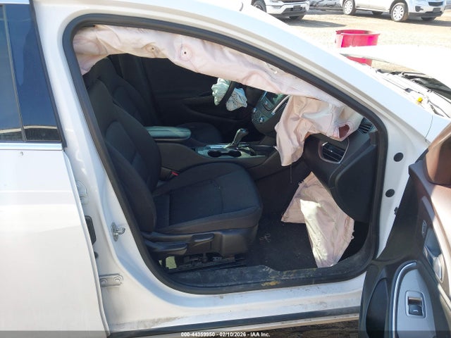 1G1ZD5ST4KF180589 Chevrolet MALIBU LT