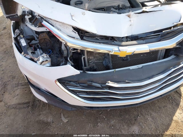 1G1ZD5ST4KF180589 Chevrolet MALIBU LT