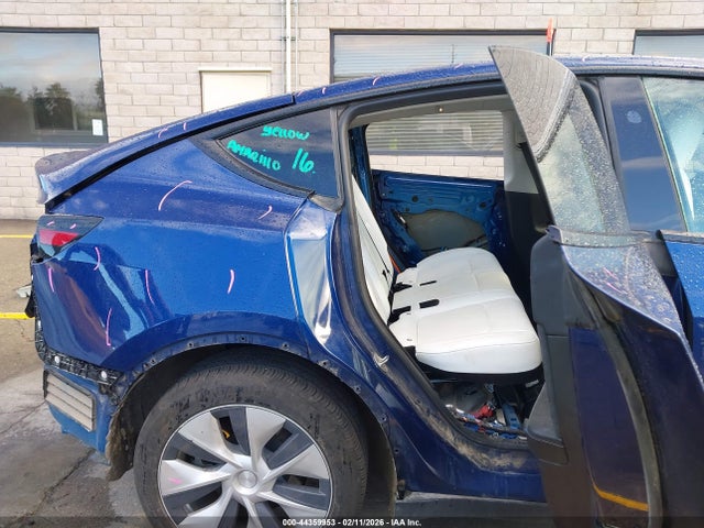 2023 TESLA MODEL Y 7SAYGDEE6PF969696 Photo 7