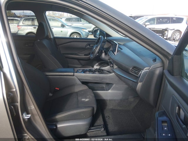 5N1BT3AB7RC707377 Nissan Rogue S Intelligent Awd