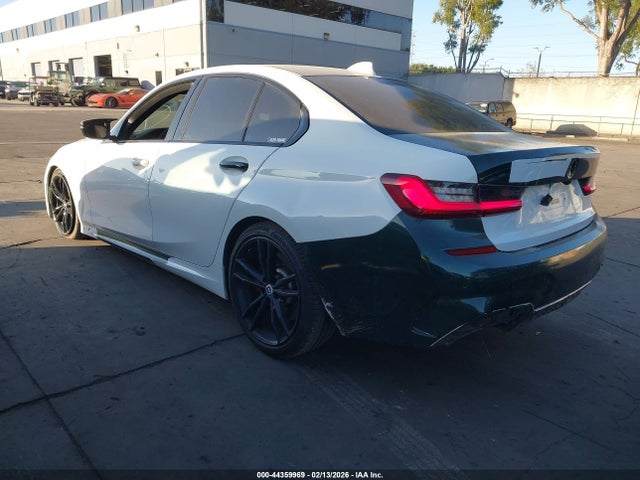 2022 BMW 3 SERIES 3MW5U7J03N8C58766 Photo 2