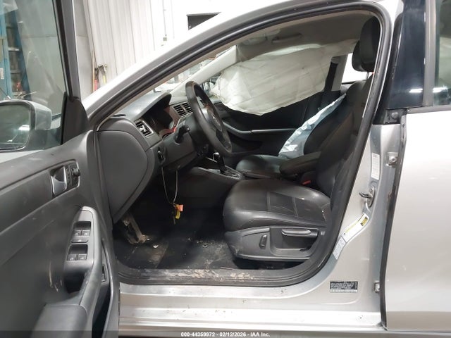 3VWD17AJ7EM247404 Volkswagen Jetta 1.8t Se