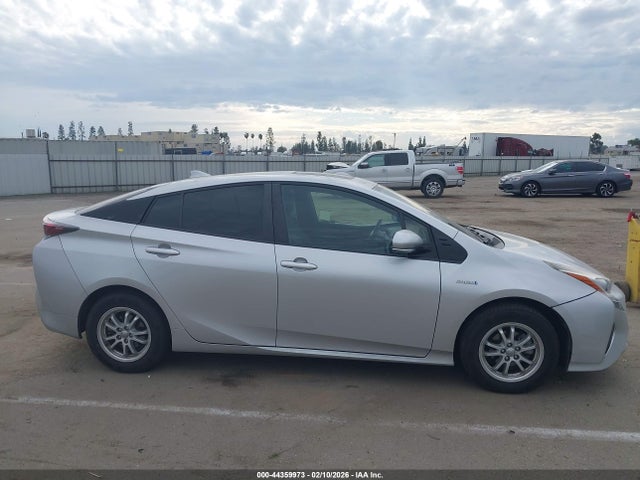 JTDKARFU9G3513471 Toyota Prius Three
