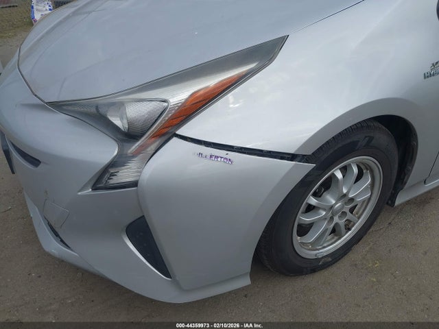 JTDKARFU9G3513471 Toyota Prius Three
