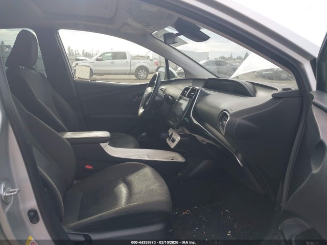 JTDKARFU9G3513471 Toyota Prius Three