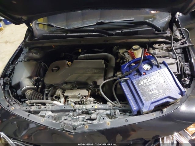 1G1ZD5STXJF214761 Chevrolet MALIBU LT