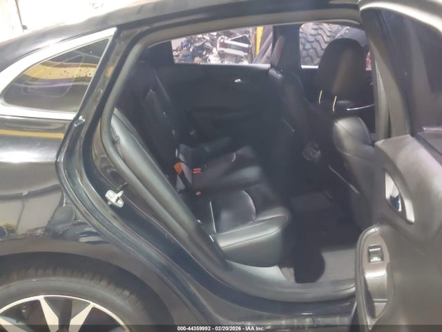1G1ZD5STXJF214761 Chevrolet MALIBU LT