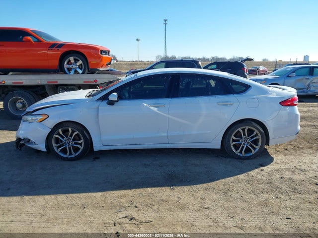 Продажа на аукционе авто 2017 Ford Fusion Se, vin: 3FA6P0HD0HR305738, номер лота: 44360002