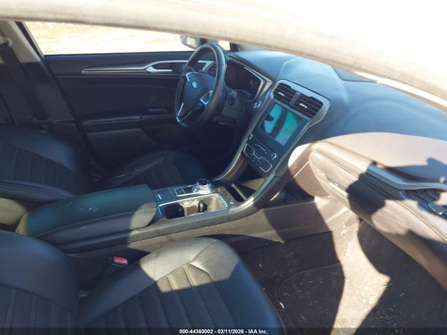Продажа на аукционе авто 2017 Ford Fusion Se, vin: 3FA6P0HD0HR305738, номер лота: 44360002