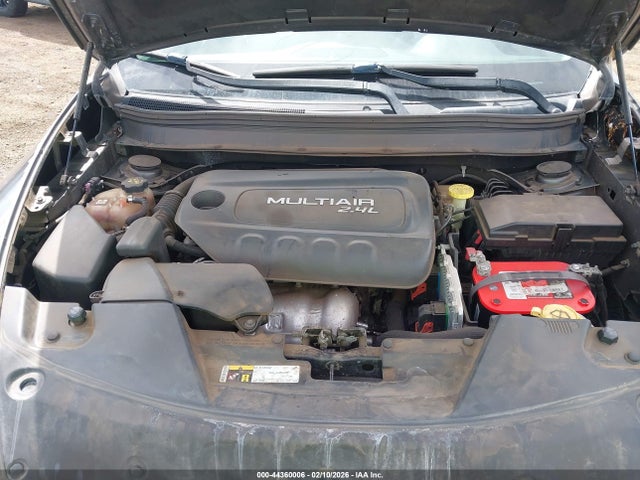 1C4PJLCB1GW211855 Jeep Cherokee Latitude
