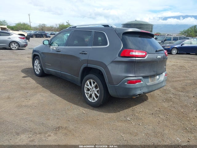 1C4PJLCB1GW211855 Jeep Cherokee Latitude