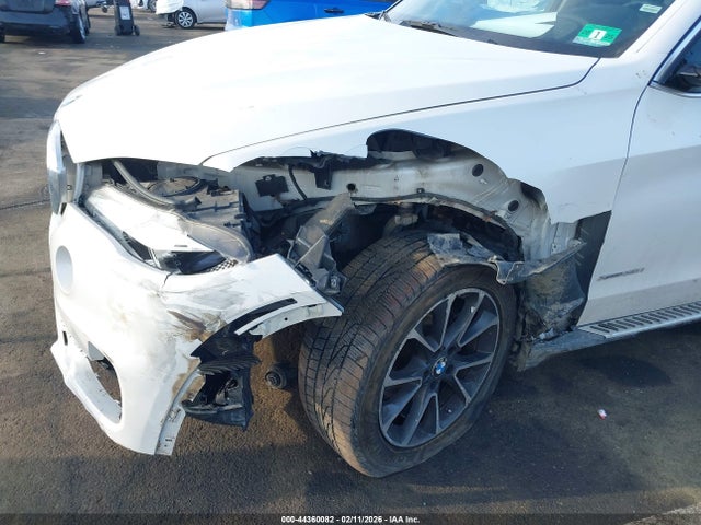 44360082 :رقم المزاد ، 5UXKR0C56F0P00859 vin ، 2015 Bmw X5 Xdrive35i مزاد بيع