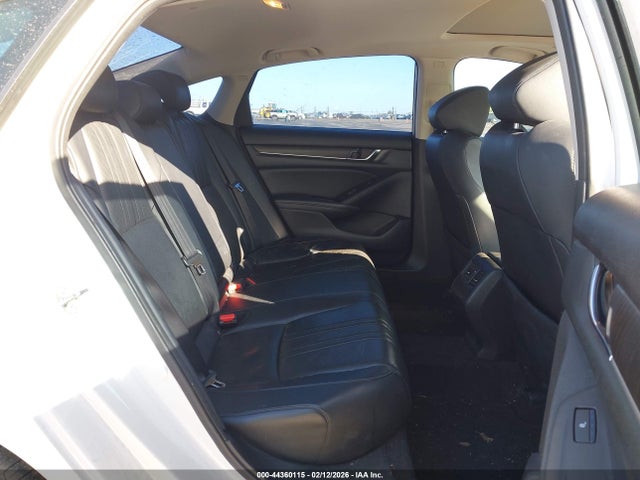 1HGCV1F9XJA197881 Honda Accord Touring