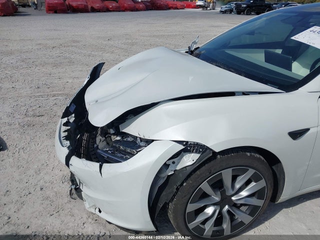 2025 TESLA MODEL 3 5YJ3E1EB9SF926495 Photo 5