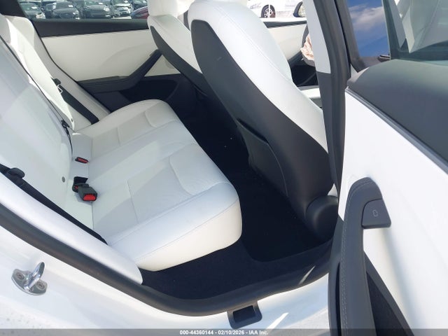 2025 TESLA MODEL 3 5YJ3E1EB9SF926495 Photo 7