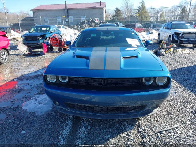 44360158 :رقم المزاد ، 2C3CDZAGXLH135248 vin ، 2020 Dodge Challenger Sxt مزاد بيع
