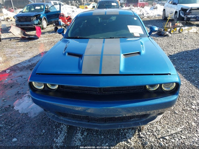 44360158 :رقم المزاد ، 2C3CDZAGXLH135248 vin ، 2020 Dodge Challenger Sxt مزاد بيع